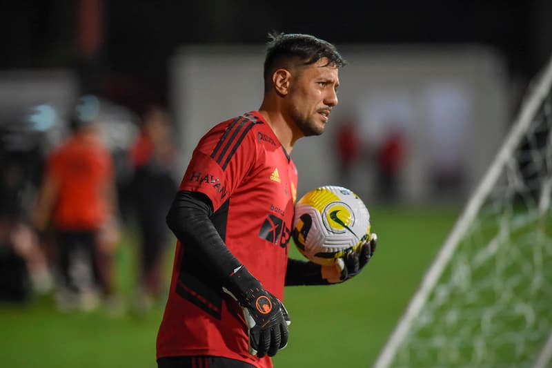 Diego Alves em treino do Flamengo