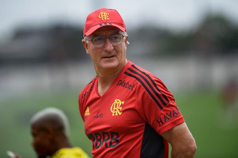 Dorival Júnior em treino do Flamengo
