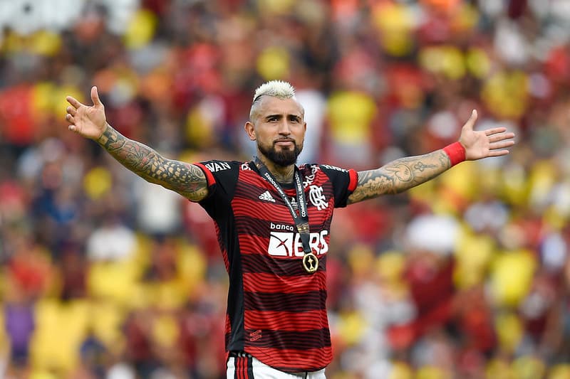 Clube da Libertadores monitora Vidal e planeja investida