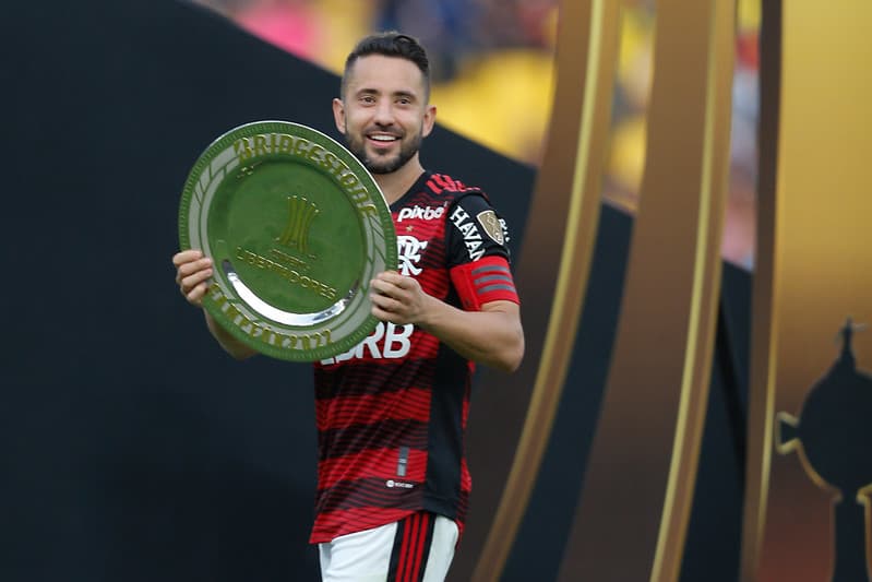 Everton Ribeiro exalta a atual geração do Flamengo e mira a Copa do Mundo