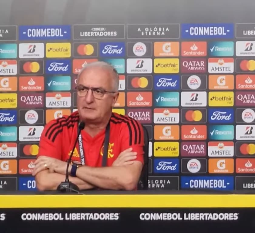 Dorival Júnior e Everton Ribeiro na coletiva de imprensa do Flamengo