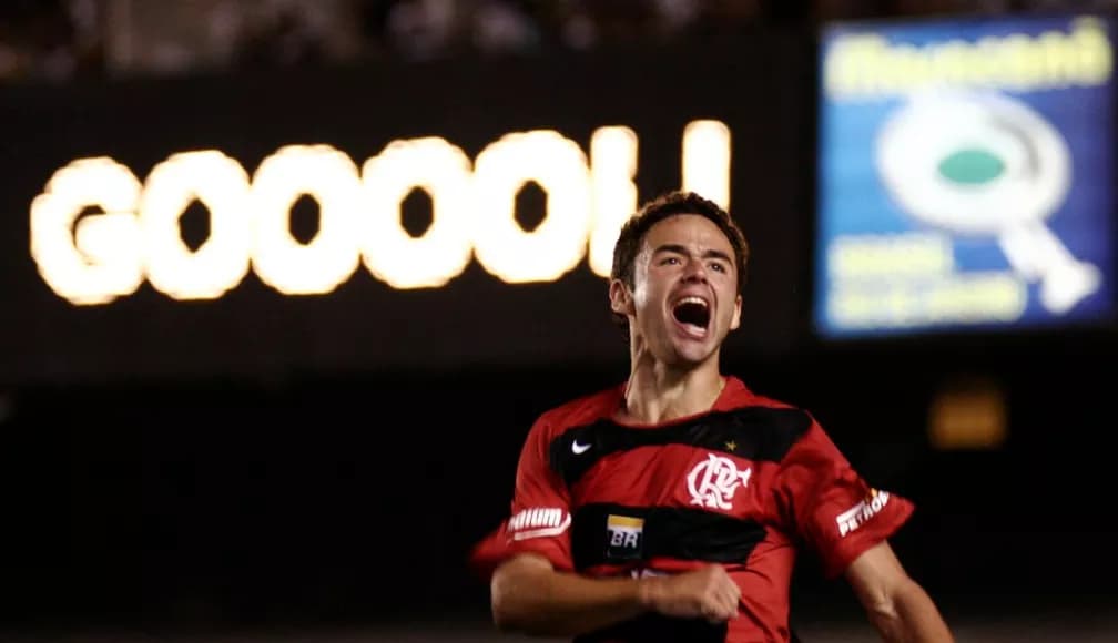 Juan comemora gol do Flamengo na final da Copa do Brasil de 2006