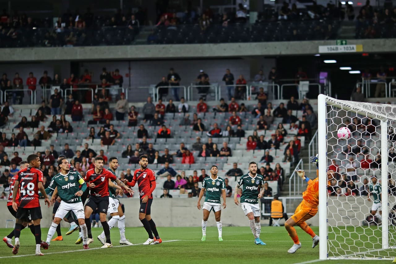 flamengo precisa explorar a maior fragilidade do Athletico Pr na final da libertadores