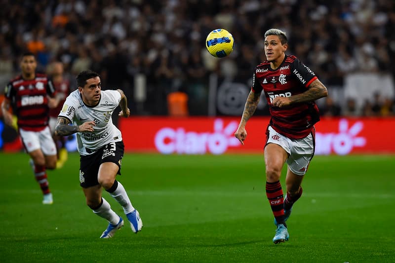 Flamengo esbarra em uma boa defesa e fica no zero a zero contra o Internacional; confira as notas dos jogadores