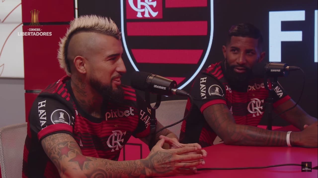 Vidal e Rodinei dão entrevista para o Youtube da Conmebol Libertadores