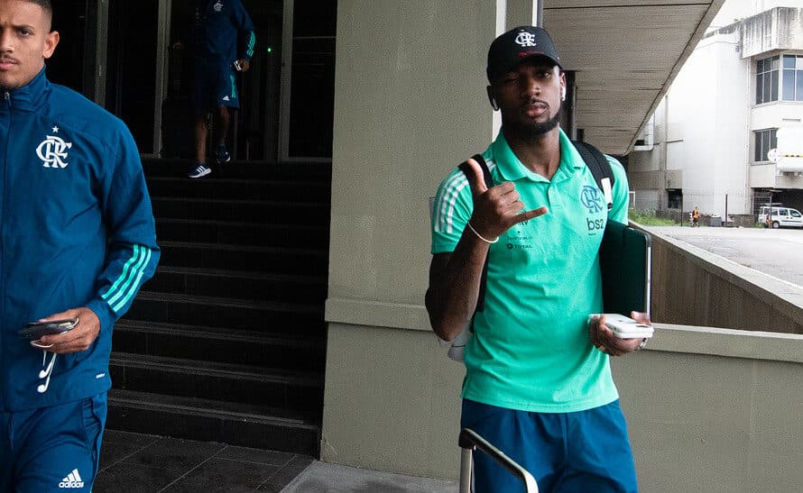 gerson em embarque do flamengo