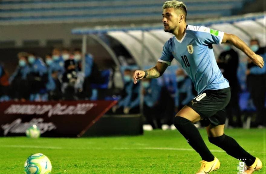 Arrascaeta do Flamengo jogando pelo Uruguai antes da Copa do Mundo
