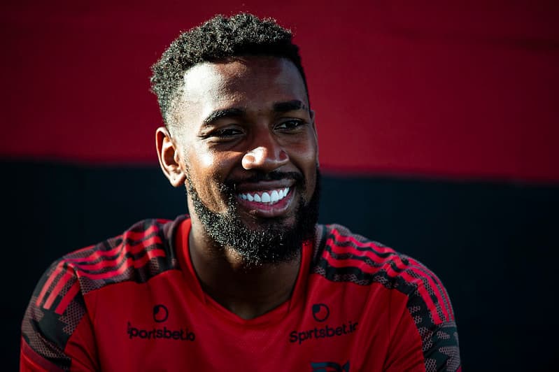 Gerson com a camisa do Flamengo