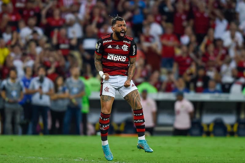 Gabigol comemora gol na cobrança de pênaltis da final da Copa do Brasil