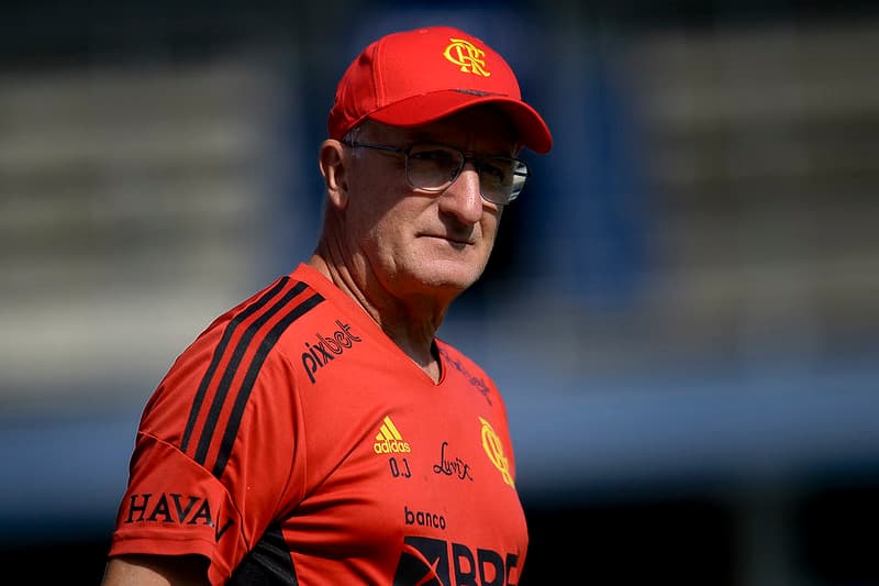 Dorival Júnior em treino do Flamengo