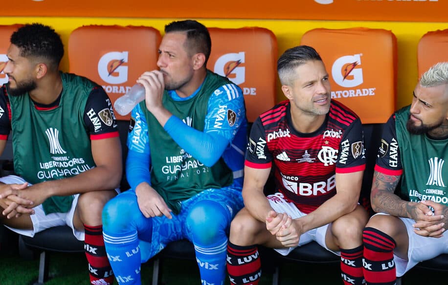 diego alves e diego ribas irão deixar o flamengo