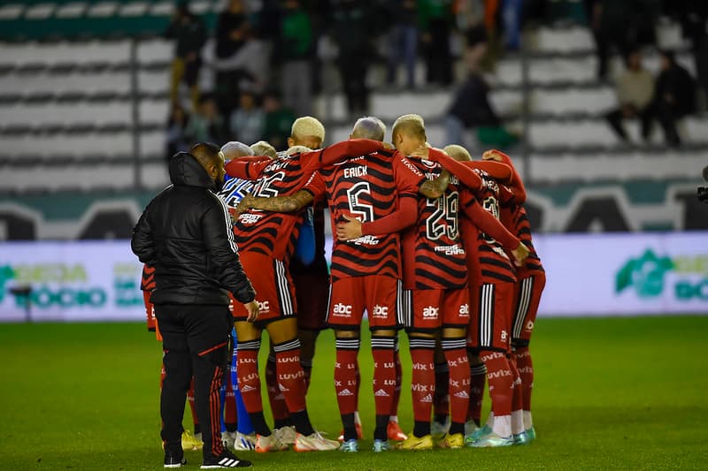 Time do Flamengo contra o Juventude.