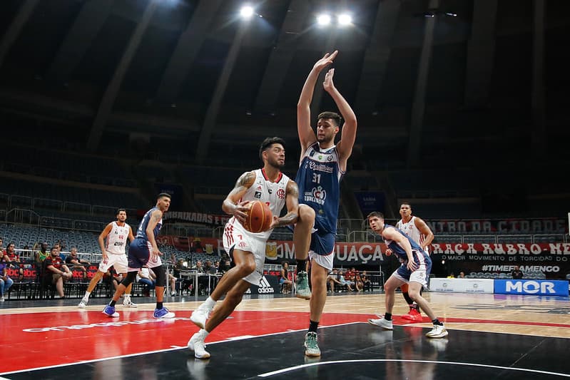 Flamengo torce para Unifacisa desbancar Franca e herdar favoritismo no NBB