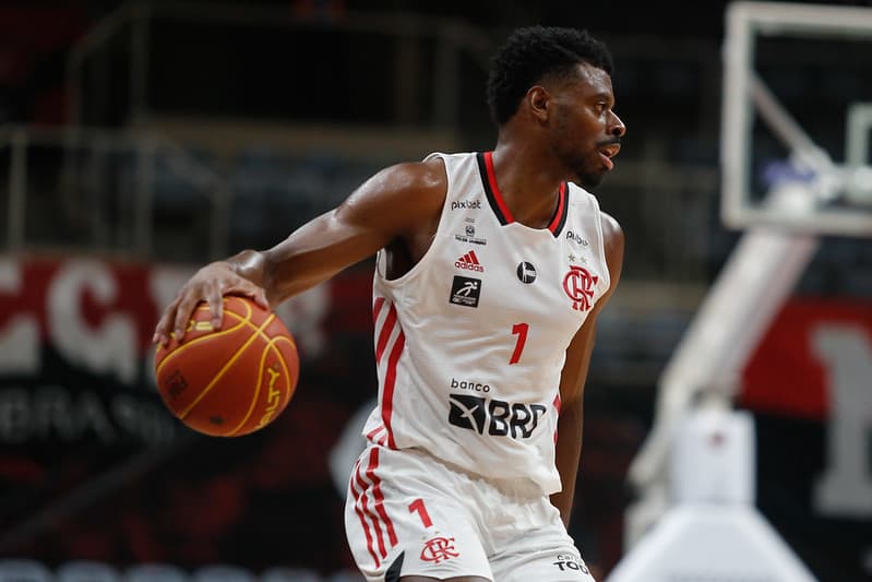 Gui Deodato foi destaque da vitória do Flamengo no NBB