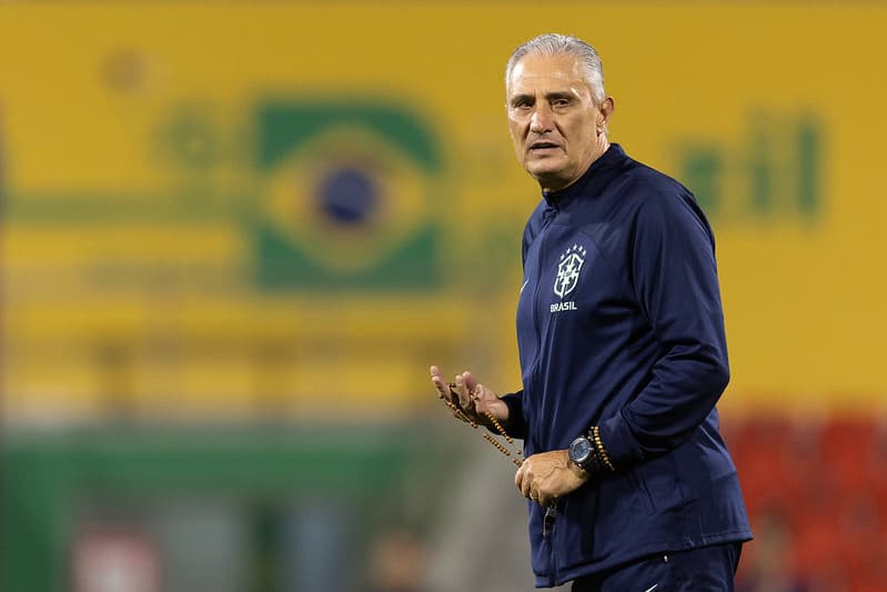 Tite em treino da Seleção Brasileira; torcida do Flamengo rejeitou nome do treinador como possível substituto de Vitor Pereira