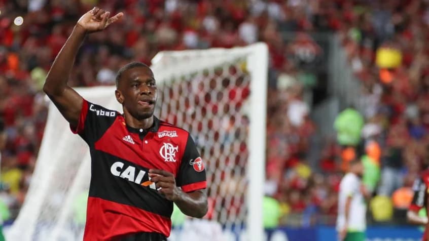 Juan zagueiro do Flamengo; jogador foi treinado por Luis Henrique, técnico da Espanha na Copa do Mundo