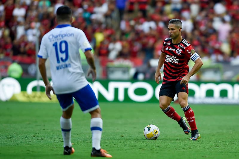 Diego Ribas em ação contra o Avaí. Foto: Marcelo Cortes / Flamengo