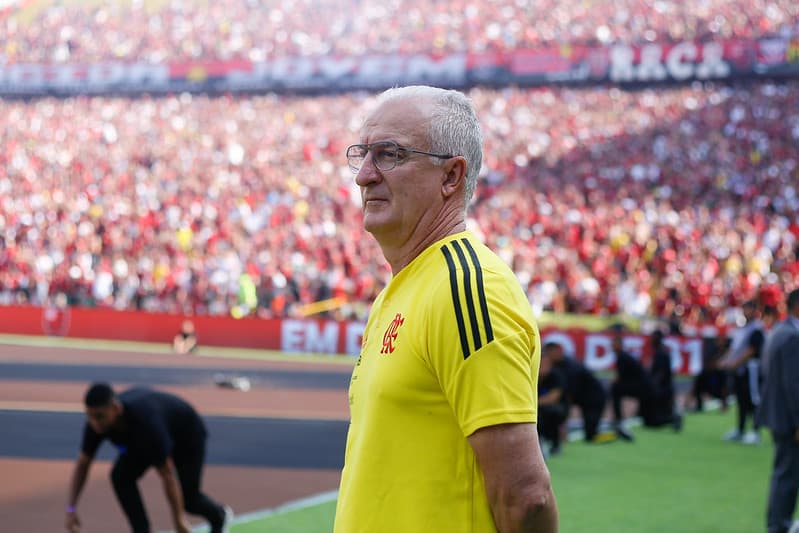 Dorival Júnior do Flamengo; perfil da Libertadores flagrou presente de Gabigol ao treinador