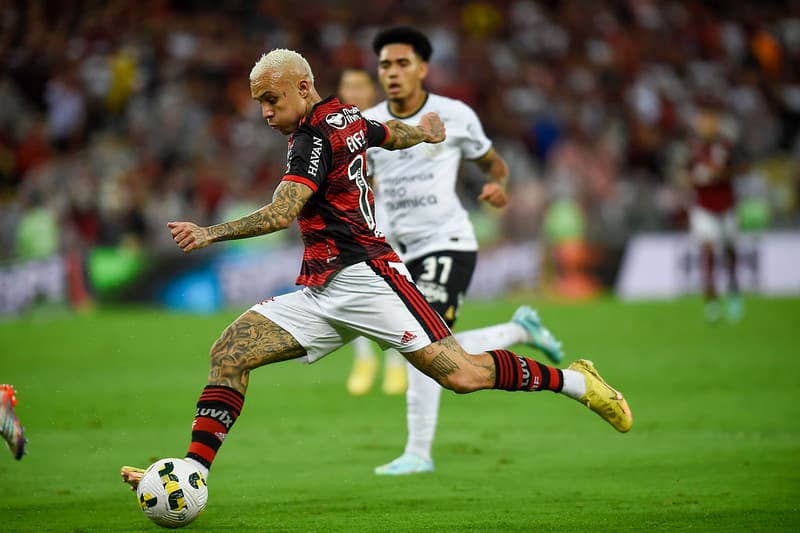 Everton Cebolinha em campo pelo Flamengo
