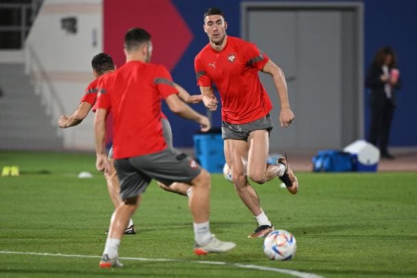 Servia treinando para estreia na Copa do Mundo do Catar