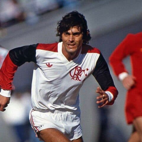 Lico, um dos heróis do Mundial do Flamengo, tem história eternizada em livro