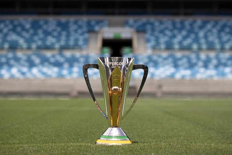 Supercopa: local de Flamengo x Palmeiras será definido nesta terça-feira