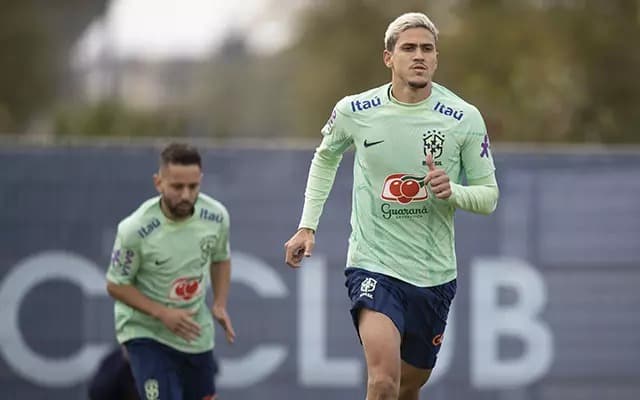 Pedro e Everton Ribeiro do Flamengo na Seleção Brasileira