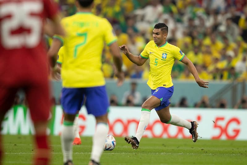 Brasil vence a Sérvia com grande atuação de Vinicius Júnior e Richarlison