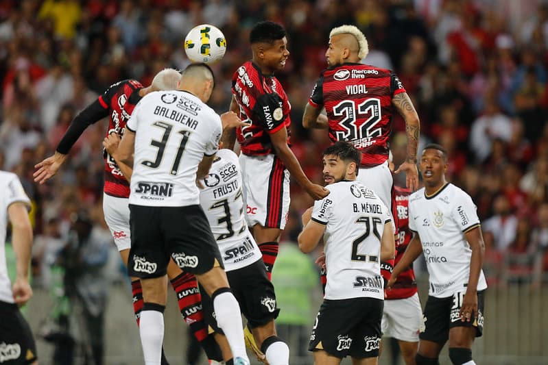 Após catarse com Copa do Brasil e Libertadores, Flamengo perde para o Corinthians pelo Campeonato Brasileiro