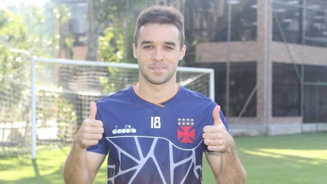 lenon jogou no flamengo e no vasco