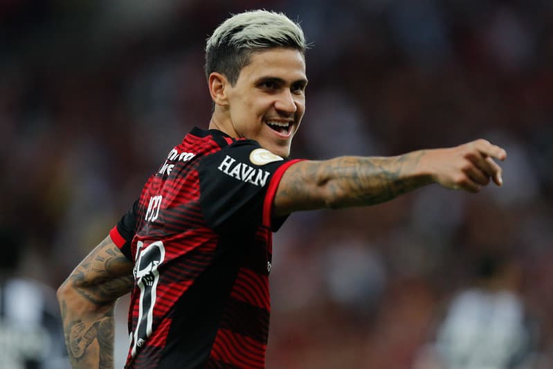 Pedro se isola como 2º maior artilheiro do Flamengo no século