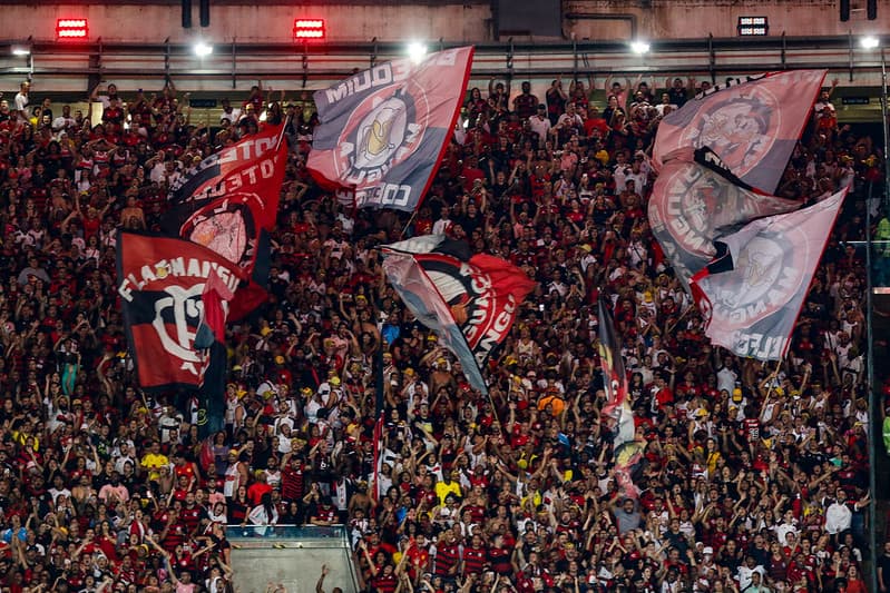 Torcida do Flamengo lotando o Maracanã; Organizadas sofrem punição severa da Justiça