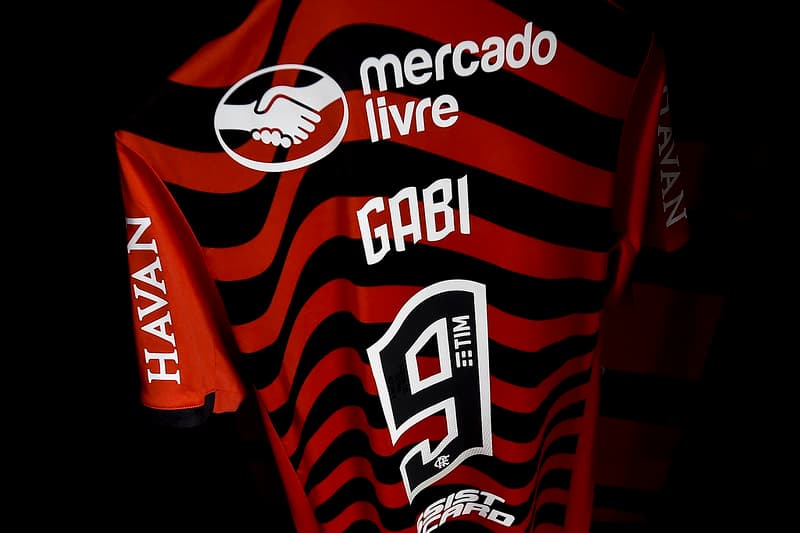 Camisa do Flamengo; clube acertou renovação com Mercado Livre, que seguirá como patrocinador em 2023