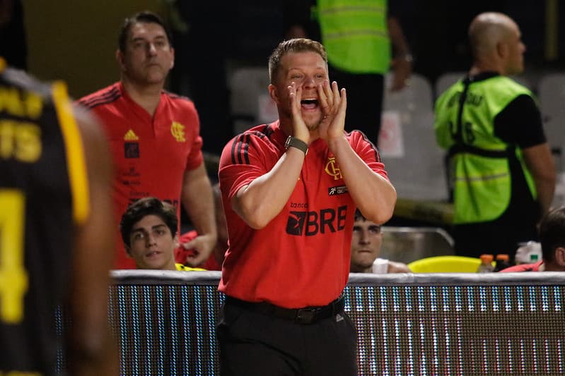 Gustavo de Conti, técnico do Flamengo, em partida contra o Peñarol