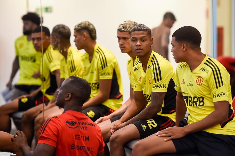 Jogadores do Flamengo na reapresentação do time no Ninho do Urubu.