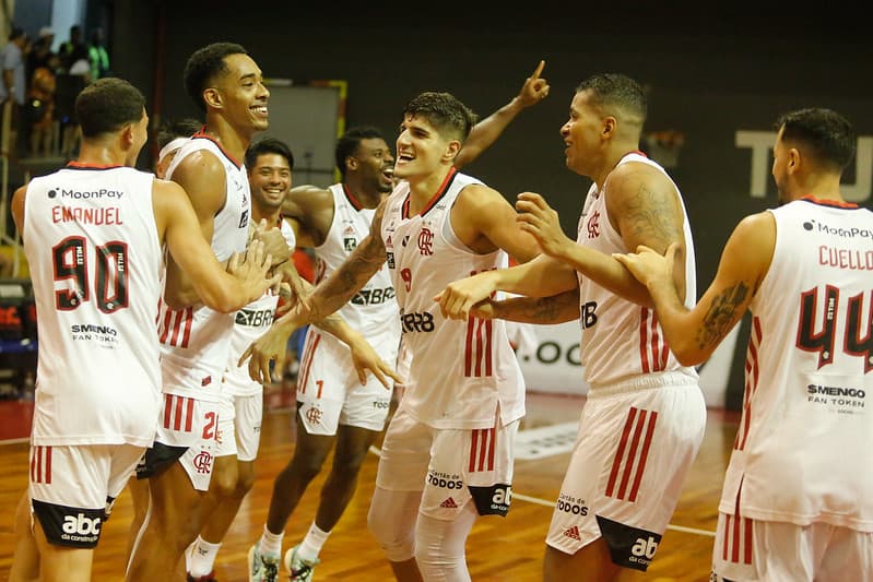 Flamengo tem 2 jogadores convocados pelo Brasil para preparação da Copa do Mundo