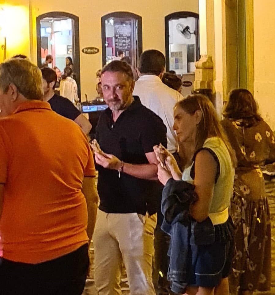 Fotos de Vítor Pereira em Paraty geram ódio entre corintianos