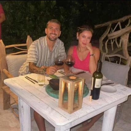 Arrascaeta supera eliminação do Uruguai na Copa em viagem às Maldivas