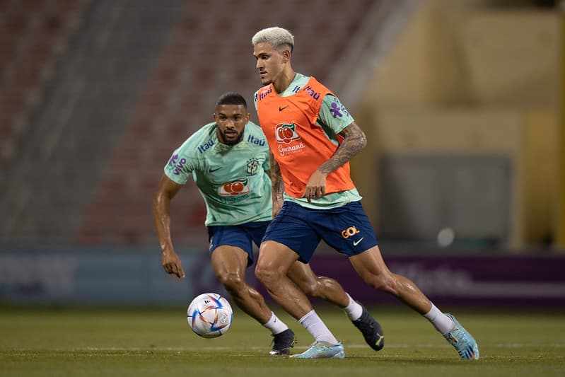 Pedro, do Flamengo, em treino da Seleção Brasileira na Copa do Mundo