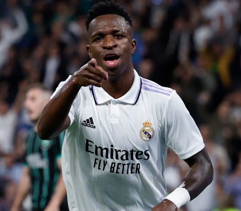 Vinícius Júnior comemorando gol pelo Real Madrid