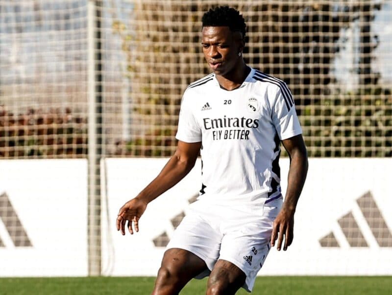 'Pubalgia nem pega em exame', torcedor do Flamengo faz pedido a Vinícius Júnior