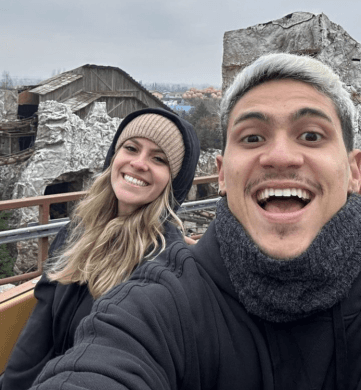 De férias na Itália, Pedro se aventura em montanha russa