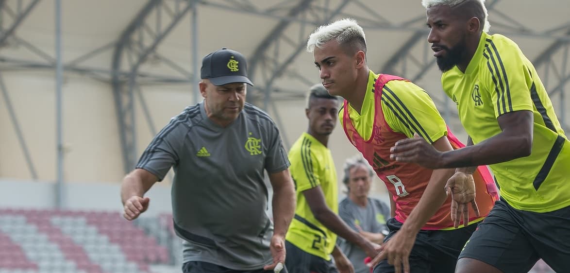 mário monteiro dispara sobre flamengo