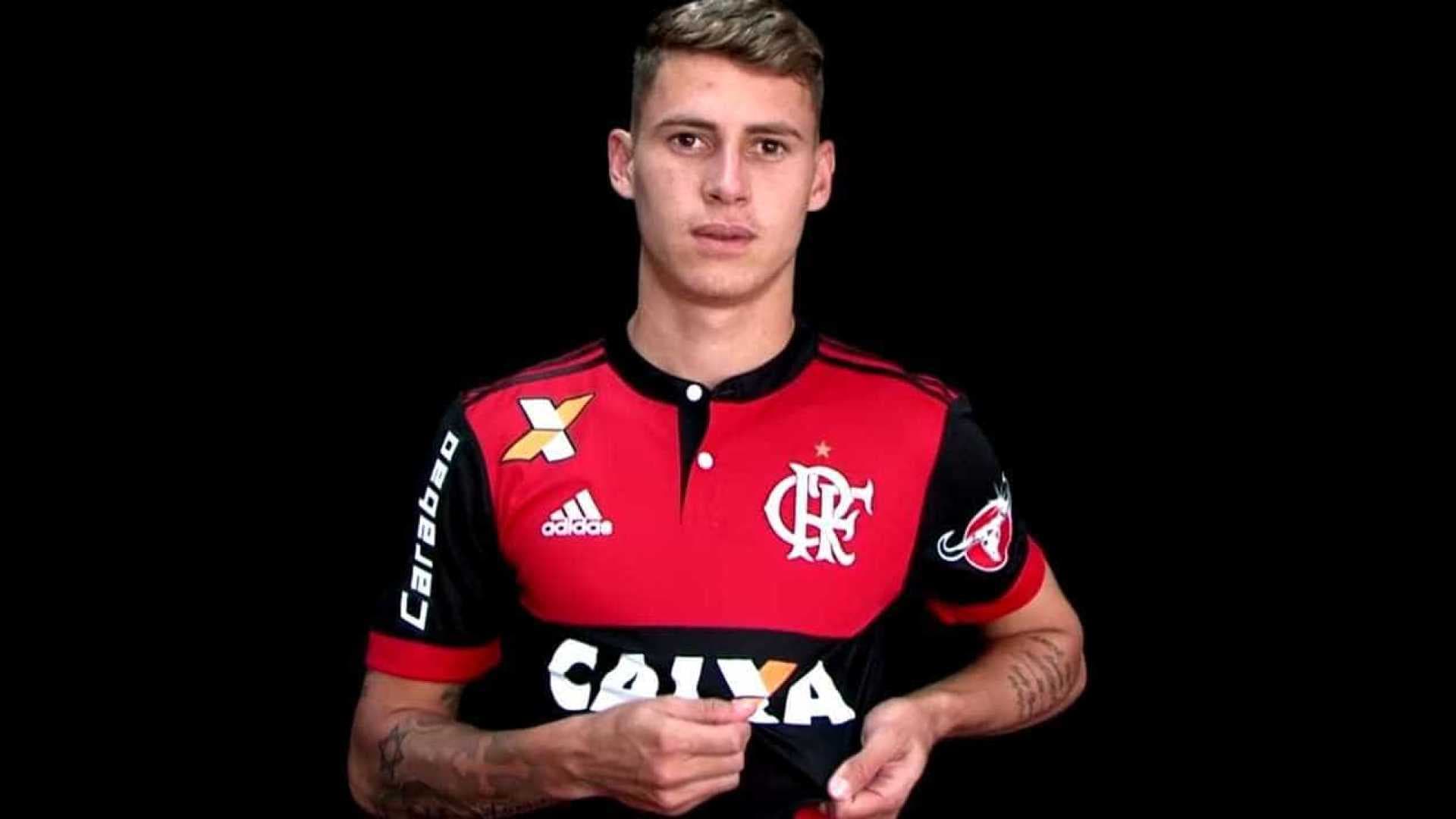 matheus savio jogou no flamengo de 2015 a 2018