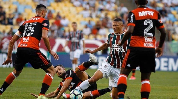 richarlison foi rival do flamengo no brasil