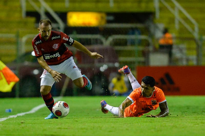 Everton Ribeiro em goleada do Flamengo contra o Nova Iguaçu