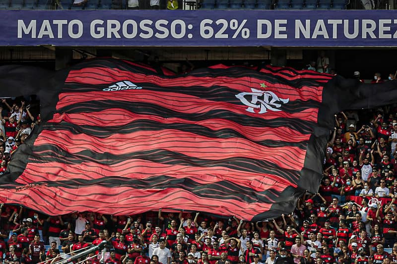 Flamengo lançou o novo uniforme de 2022 em jogo da Supercopa