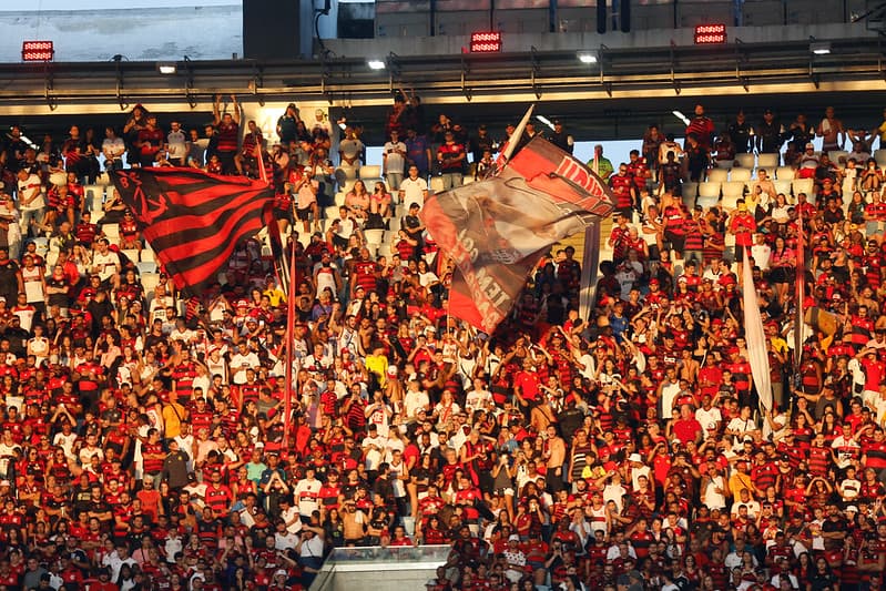 Torcida do Flamengo no Maracanã; cerca de 40 mil ingressos vendidos para Flamengo x Cruzeiro pelo Campeonato Brasileiro