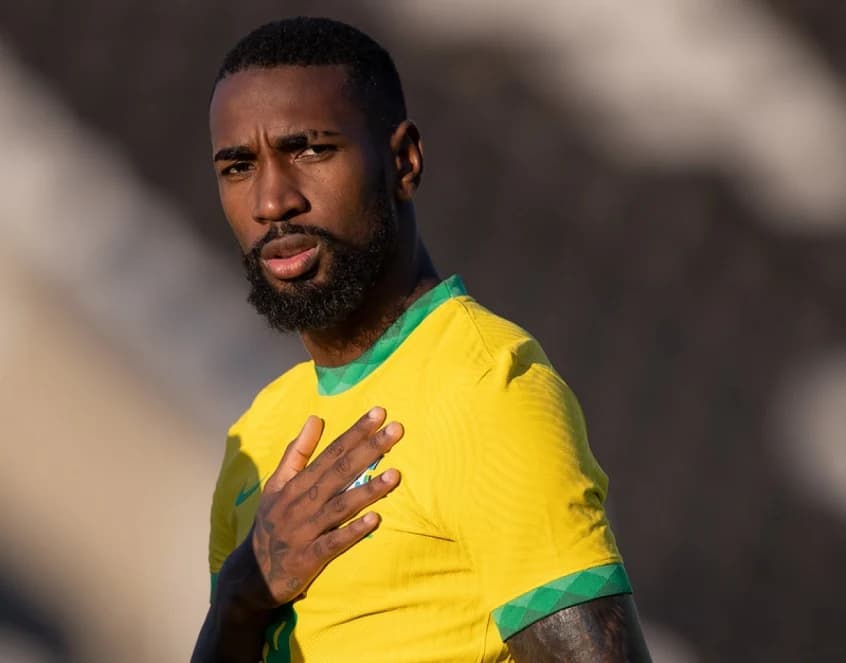 Comentaristas da TNT discordam da convocação de Gerson: 'Não tem meritocracia'