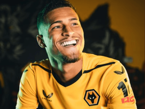 João Gomes é relacionado e pode estrear pelo Wolves na Premier League